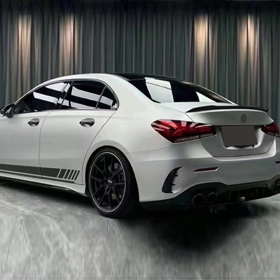 メルセデス・ベンツ W177 A45 AMG 19-24シリーズ カー・フェイスリフト 後部ボディキット アクセサリーアップグレード