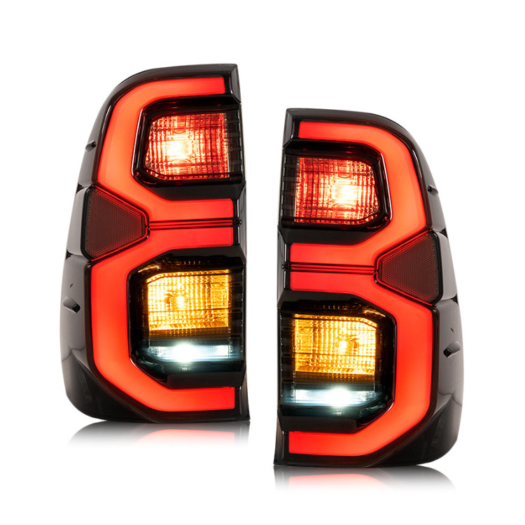 トヨタ ヒルクス ロッコ DRL テストされたHiace 2020 後ろライト ブレーキ ターン信号 ストップライト